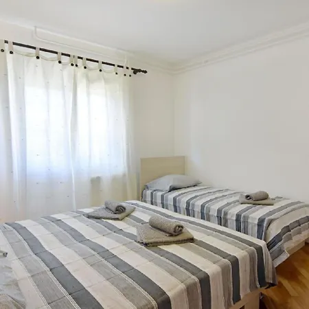 Apartment Wunderschoene In Mit Schoener Terrasse