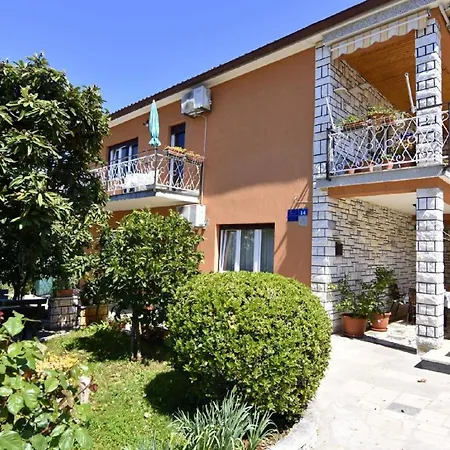 Apartment Wunderschoene In Mit Schoener Terrasse